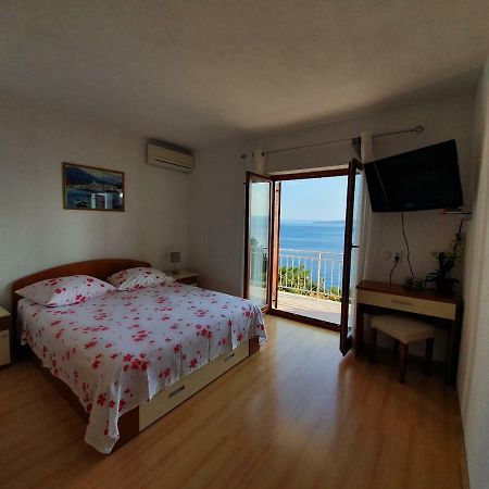 Apartmani Renata Brela Luaran gambar