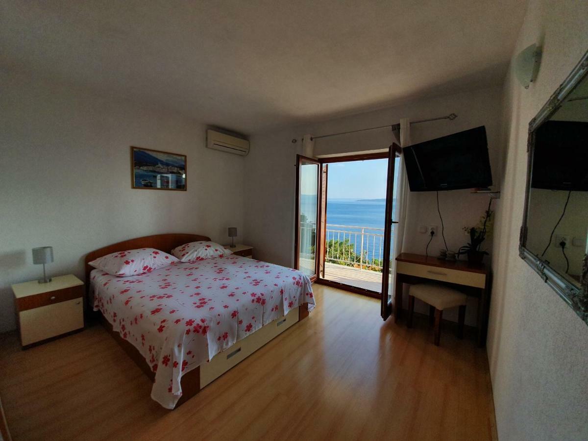 Apartmani Renata Brela Luaran gambar